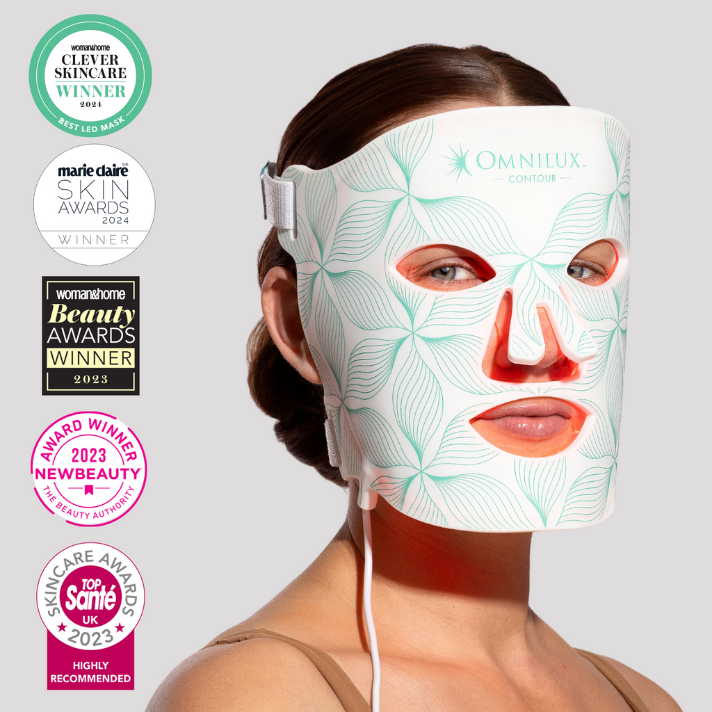 Omnilux Contour Face sendo usada no rosto, com os selos de premiacao Marie Claire, Woman and Home, NewBeauty e Top Sante